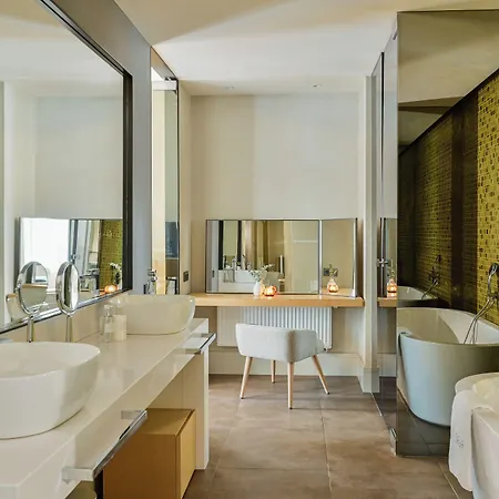 Boho - Small Luxury